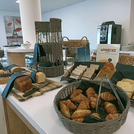 Brit Hotel Confort לוצ'ס מראה חיצוני תמונה