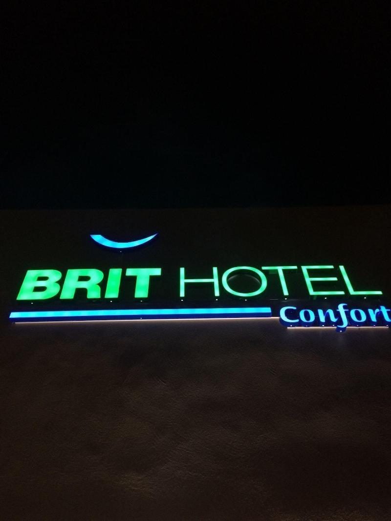 Brit Hotel Confort לוצ'ס מראה חיצוני תמונה