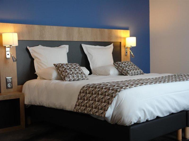Brit Hotel Confort לוצ'ס מראה חיצוני תמונה