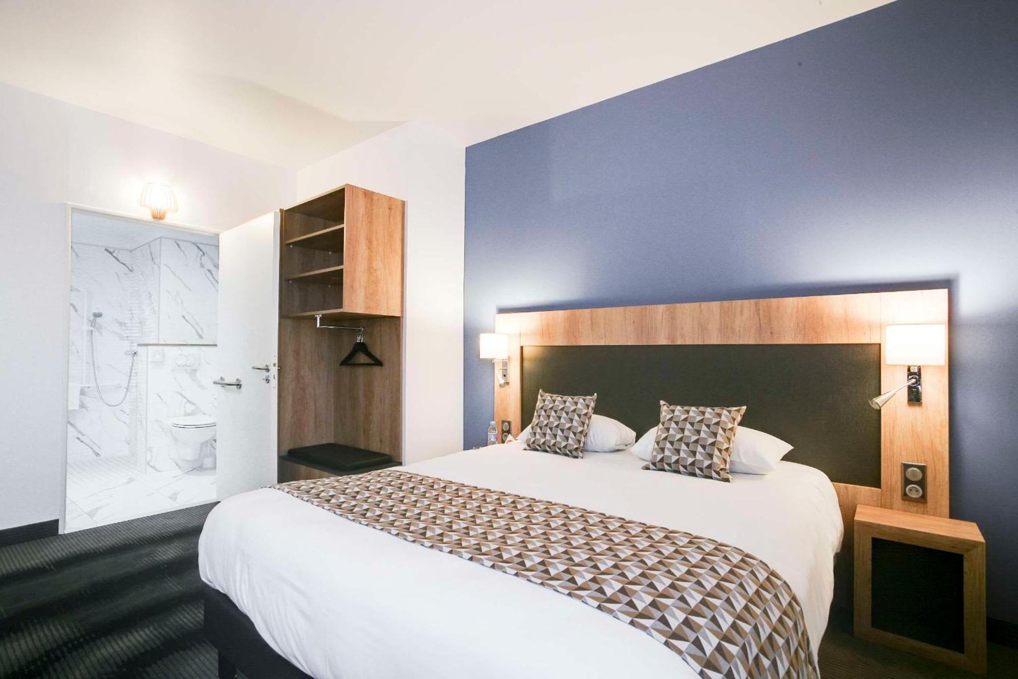 Brit Hotel Confort לוצ'ס מראה חיצוני תמונה