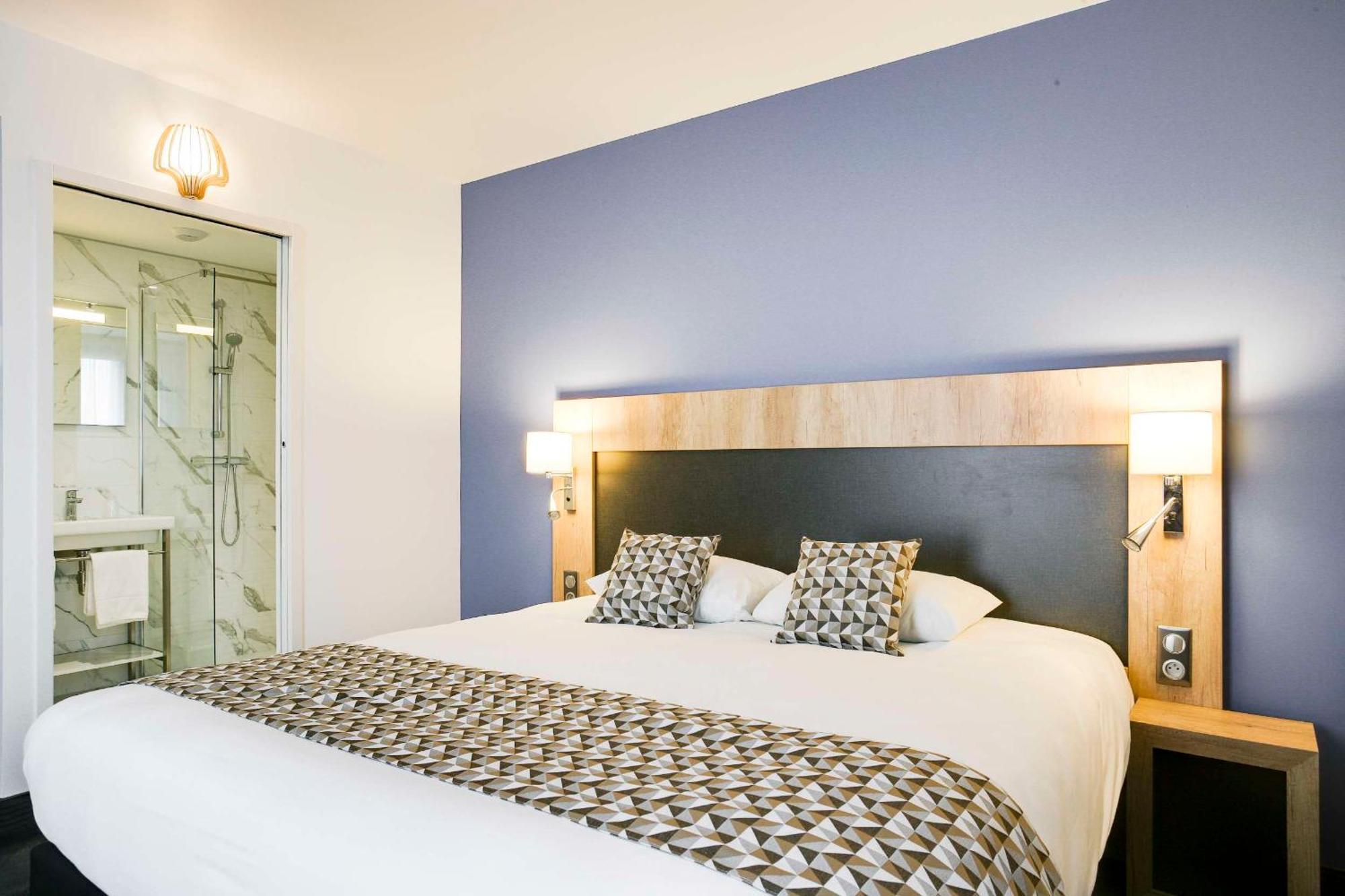 Brit Hotel Confort לוצ'ס מראה חיצוני תמונה